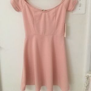 xs light pink tobi dress, never worn! prom